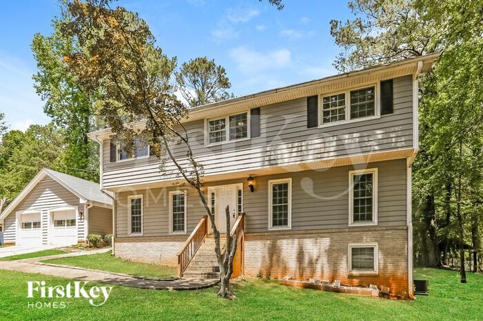 Building Photo - 2508 Highland Dr SE