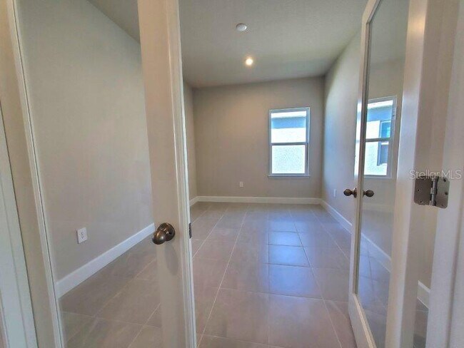 Building Photo - 16855 Castoro Dr