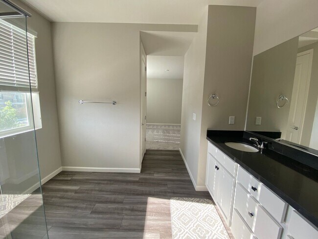Building Photo - Built 2022 Sparks Spanish Springs 4+ Bedro...