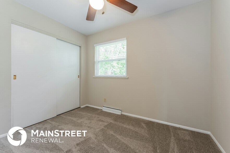 Building Photo - 301 Imperial Dr