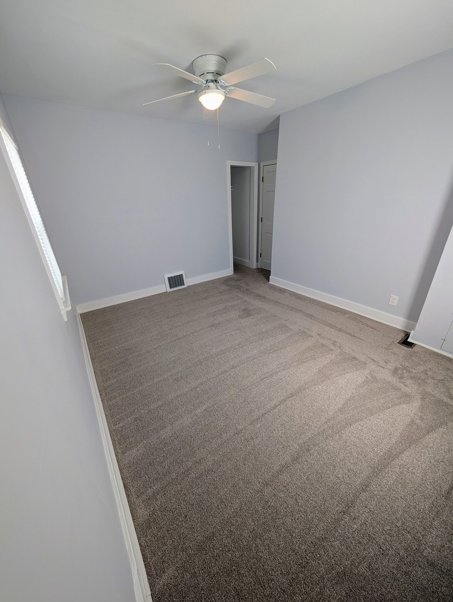 Bedroom 1 - 412 University Ave