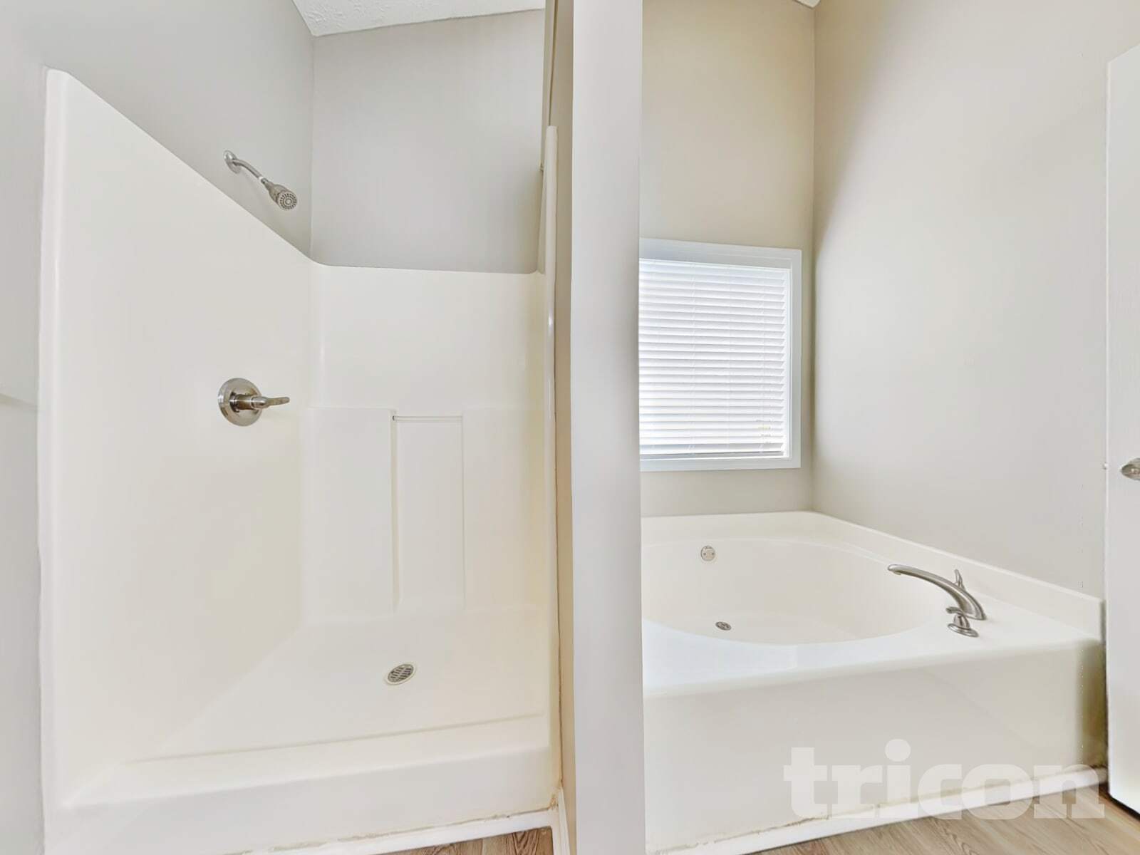 Building Photo - 205 Syracuse Ln