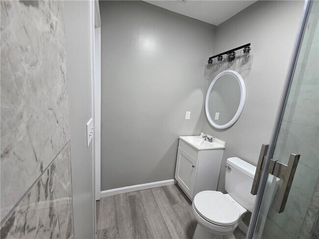 Building Photo - 3066 Bay Crescent Drive Unit