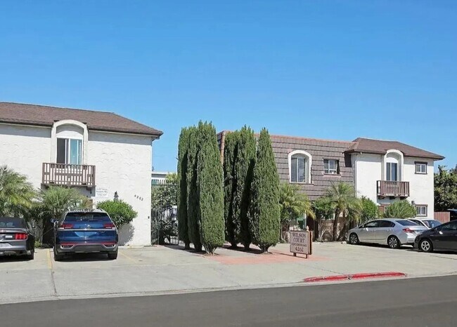 Building Photo - North Park Condo Steps to Adams Ave Normal Heights!