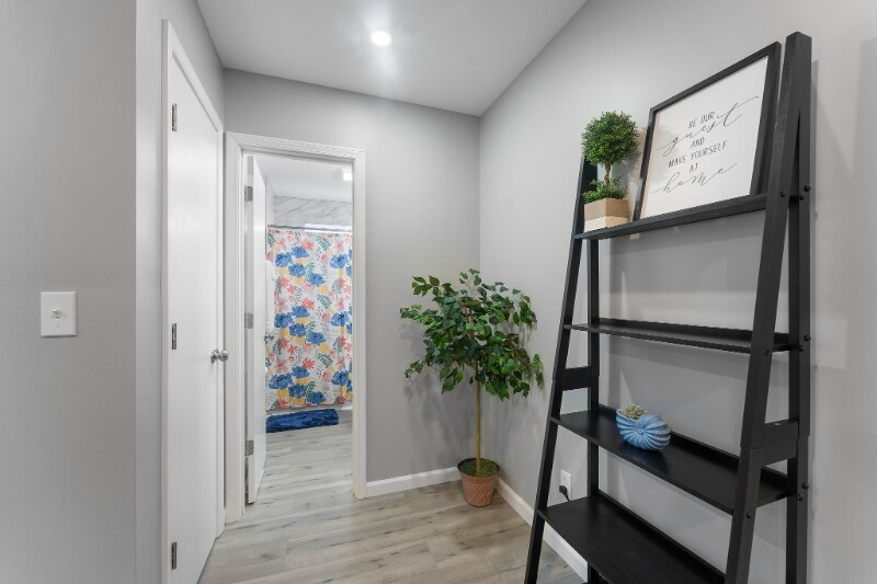 Building Photo - 438 N Park Ave