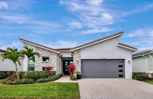 Primary Photo - 11740 SW Aquila Wy