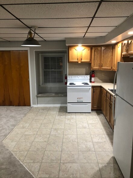 Kitchen - 2727 N 5th Street Hwy