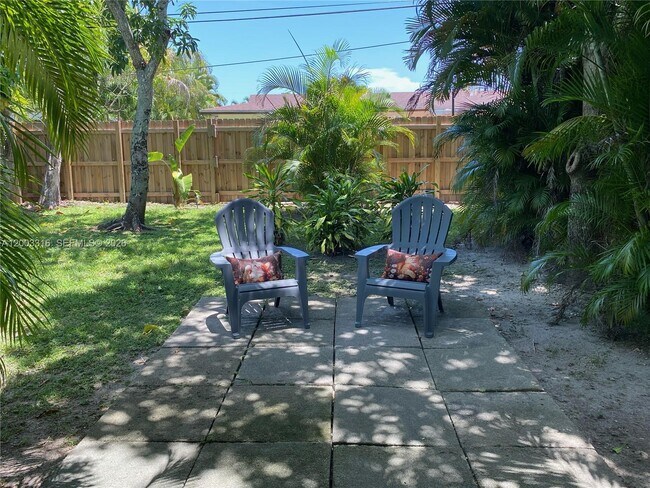 Building Photo - 9840 SW 165th Terrace