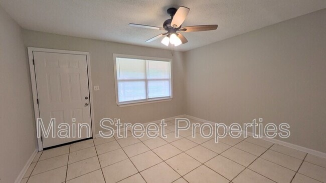 Building Photo - 1022 Woodbury Pl