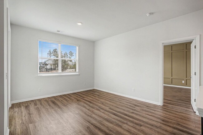 Building Photo - 3 BED | 2 BATH | TWO CAR GARAGE | SAVANNAH QUARTERS | AVAILABLE NOW