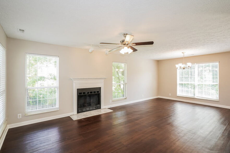 Building Photo - 3505 Glenfalls Dr