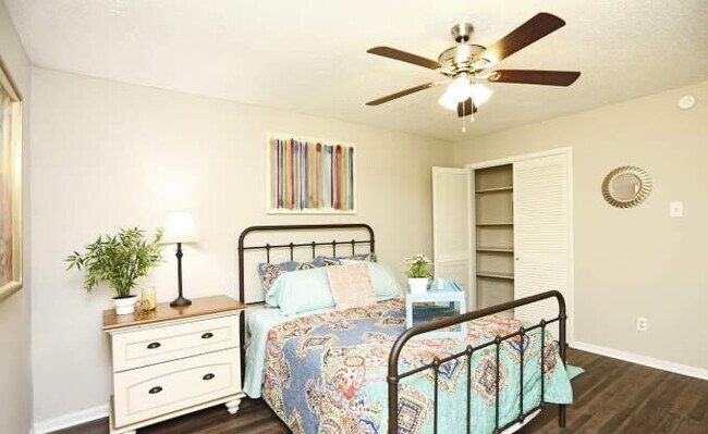 Building Photo - 2 bedroom in Dallas TX 75243