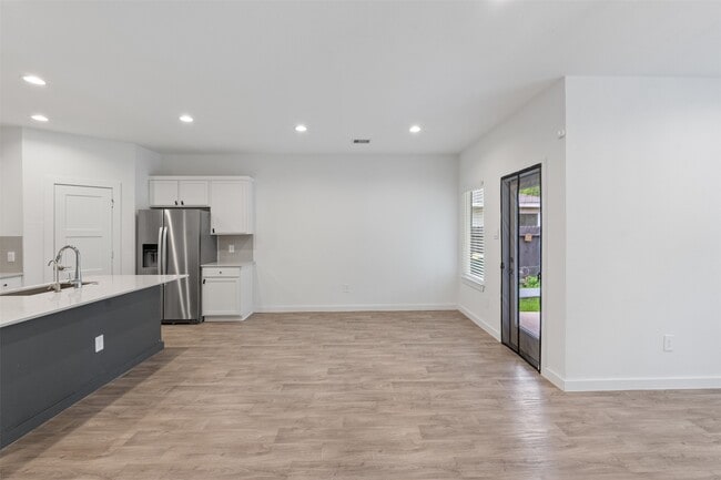 Building Photo - 14379 Sweet Mdw Trl