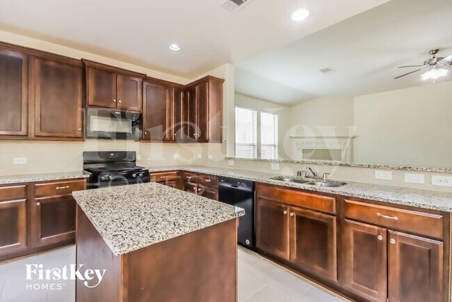 Building Photo - 21611 Royal Troon Dr