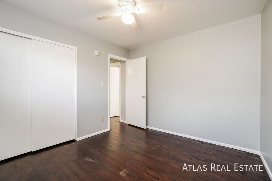 Building Photo - 828 Querida Dr