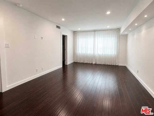 Building Photo - 1525 Hayworth Ave