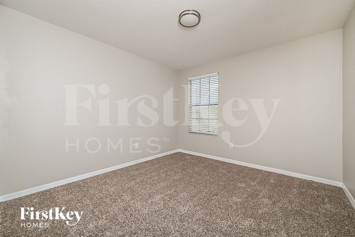 Building Photo - 2704 Garden Falls Dr