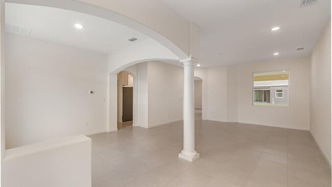 Building Photo - 83 52nd Sq