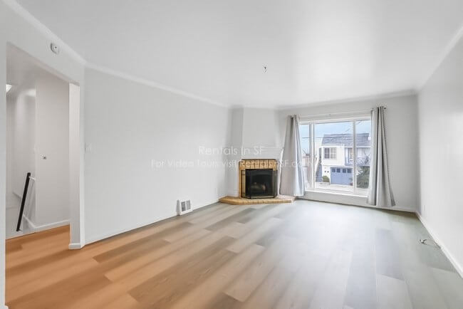 Building Photo - 1714 44th Ave
