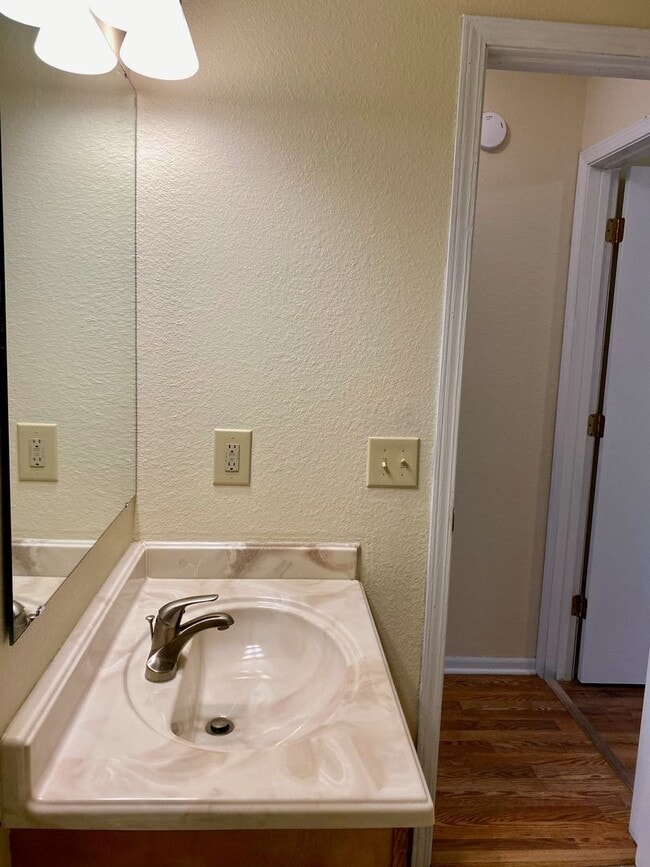 Building Photo - COMING SOON! Wonderful 3 Bedroom 2 Bathroo...