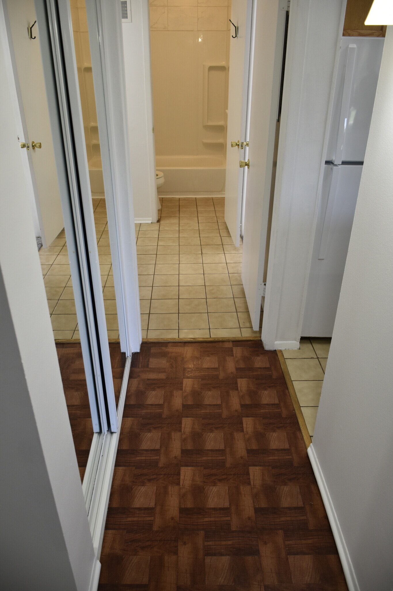 Building Photo - 806 Bloomfield Village Blvd