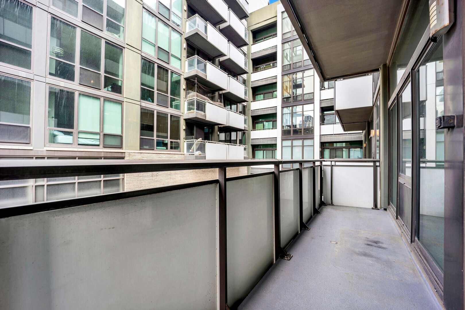 Building Photo - 660 W Wayman St