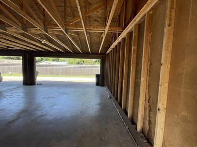Building Photo - 2-Bed Duplex on Frederick Road !"
