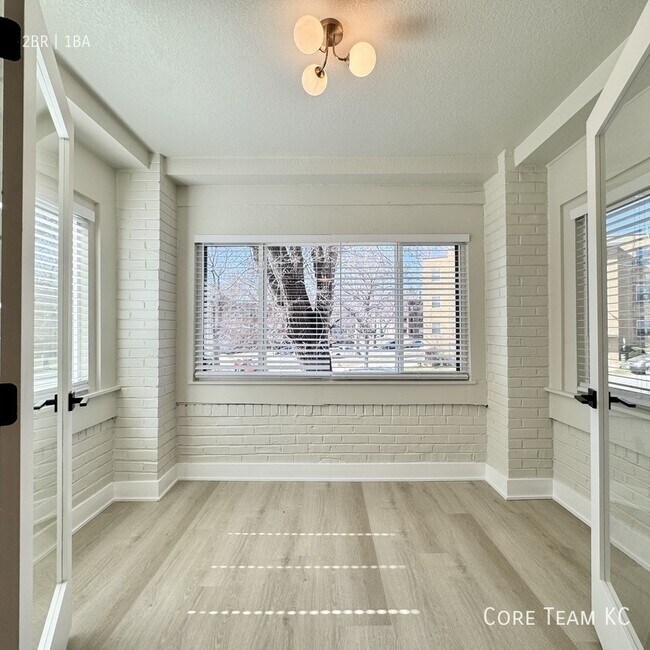 Building Photo - 4337 Mercier St