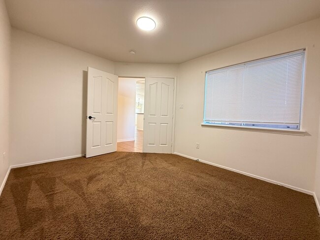 Building Photo - 11655 E 35th St