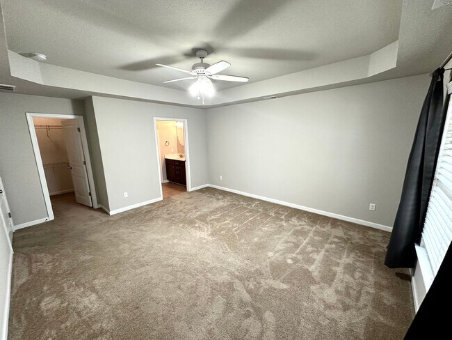 Building Photo - 200 Seasons Circle, Unit 604, Suffolk, Va,...