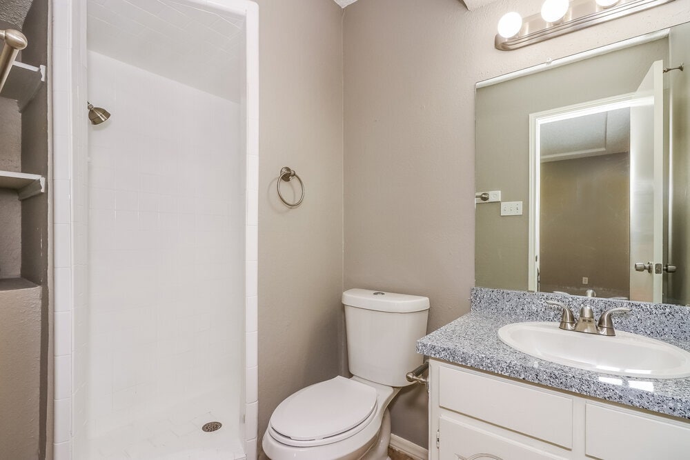 Building Photo - 7608 Meadowlark Ln N