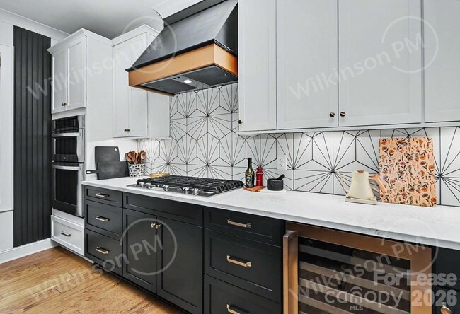 Building Photo - 221 S Gardner Ave