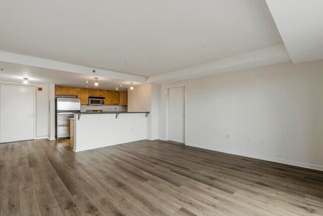 Building Photo - 759 2nd St