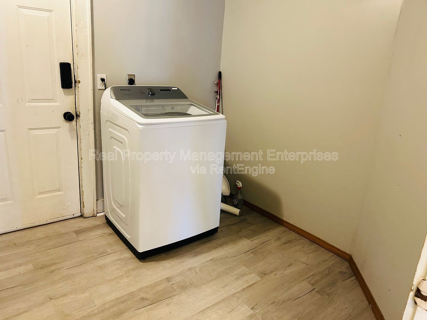 Building Photo - 2519 W Park Pl