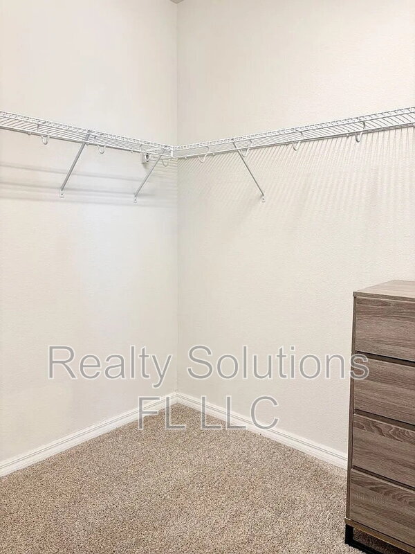 Building Photo - 9017 Flamingo Ky Way