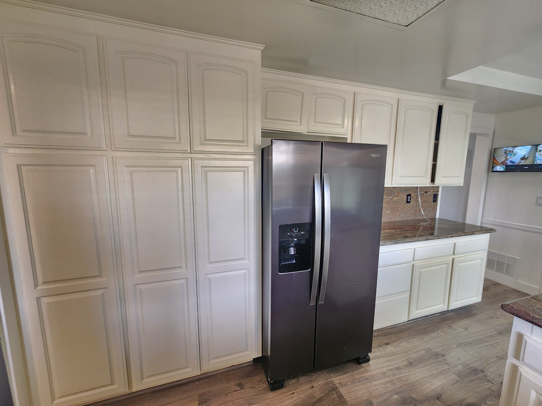 Building Photo - 11665 Babbitt Ave