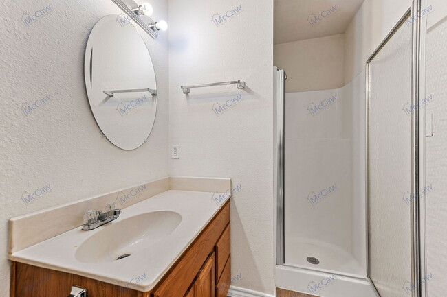 Building Photo - 10275 Aurora Dr