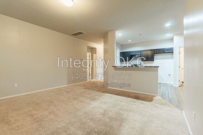 Building Photo - 13233 Bridgewater Dr