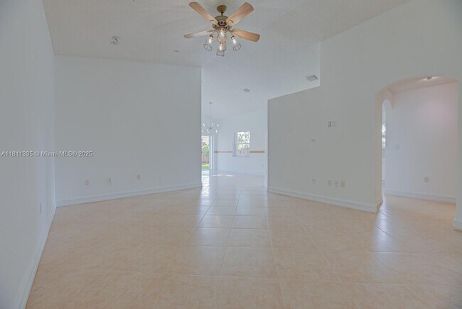 Building Photo - 14133 SW 154th Pl