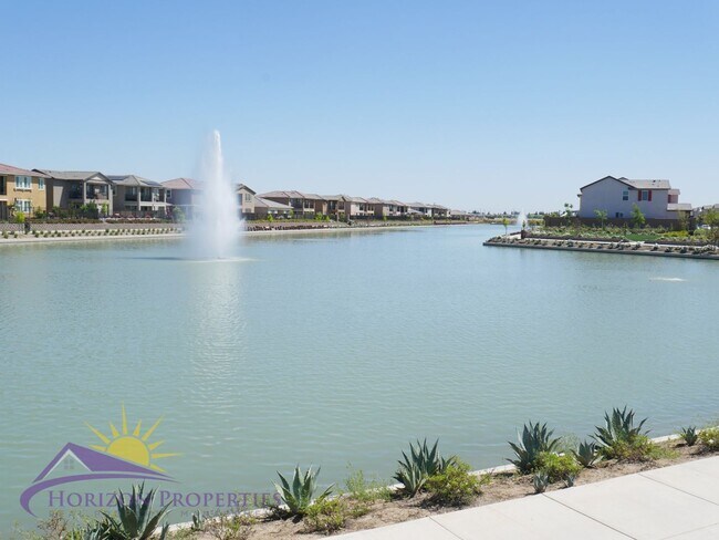 Building Photo - Modern Two-story 4 Bed 3.5 Bath 2,786 sqft...