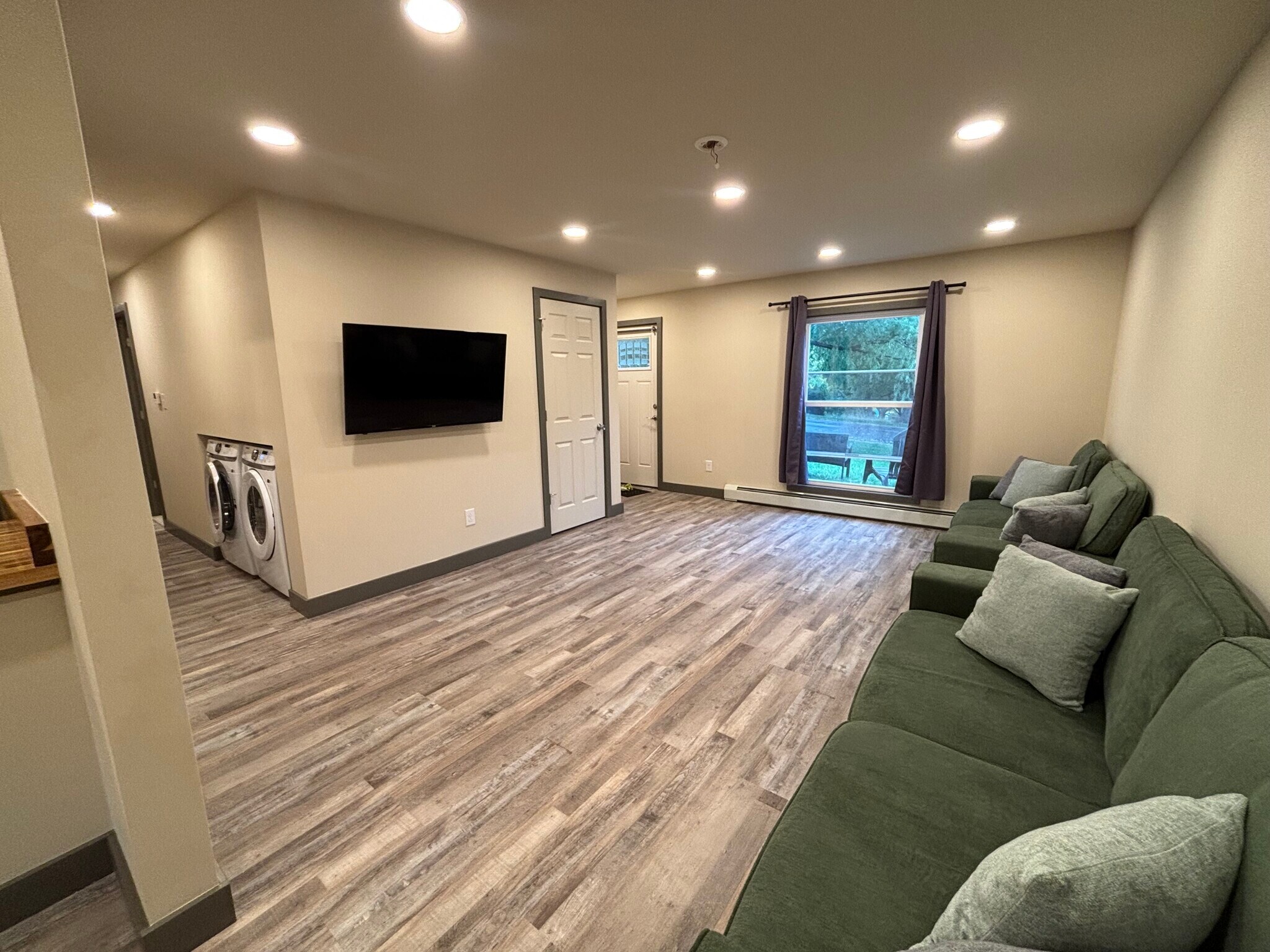 Building Photo - 124 Eastern Heights Dr