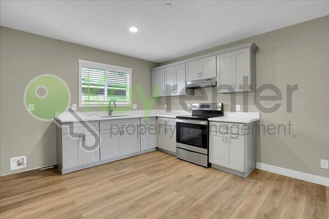 Building Photo - 3037 San Diego Way