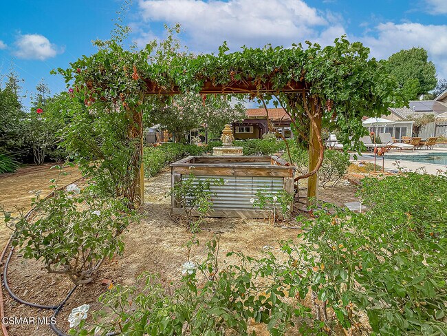 Building Photo - 1888 El Monte Dr