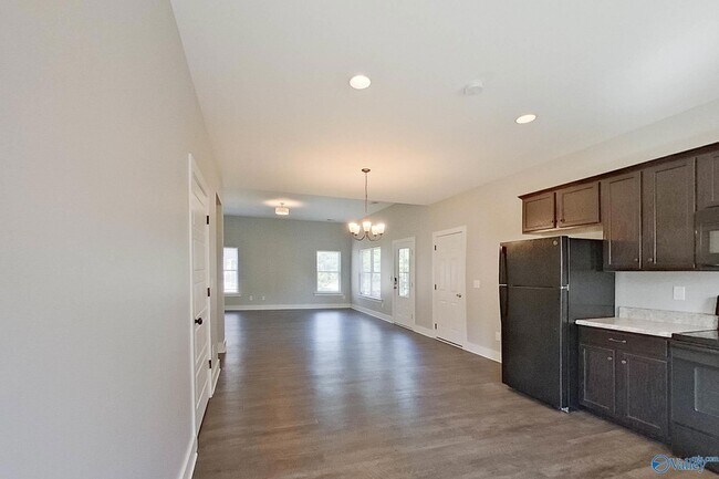 Building Photo - 111 Bates Ln