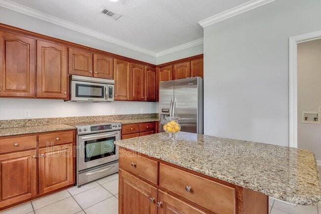 Building Photo - 40 Downie Ct