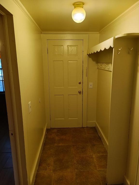 Building Photo - 109 Guy Park Ave