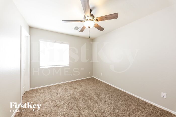 Building Photo - 11597 W Vogel Ave