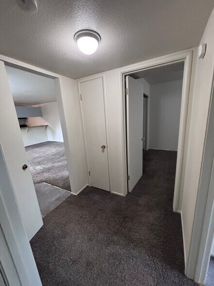 Building Photo - 139 W Lassen Ave