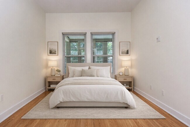 Building Photo - 56 Lyndhurst St