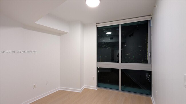 Building Photo - 350 S Miami Ave